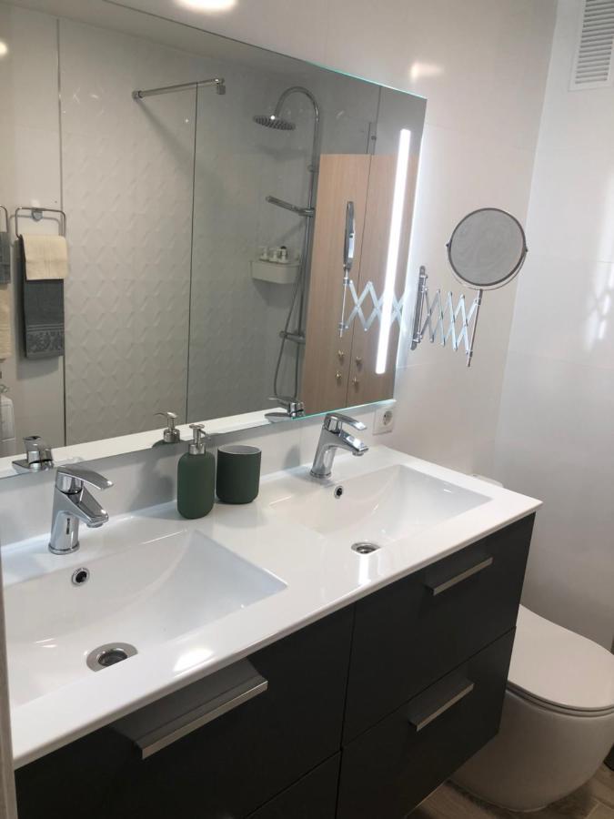 Apartamento Totalmente Reformado Con Piscina Y Jardines Al Lado De La Playa De La Carihuela Торремолинос Экстерьер фото