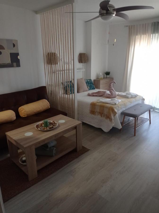 Apartamento Totalmente Reformado Con Piscina Y Jardines Al Lado De La Playa De La Carihuela Торремолинос Экстерьер фото